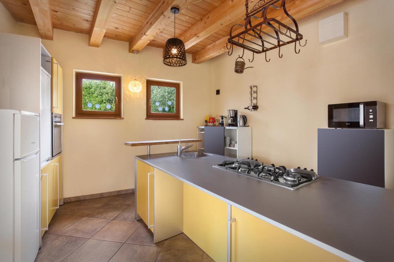Villa Cipressi - Luxuri Lounge - مالتشيزينيه المظهر الخارجي الصورة