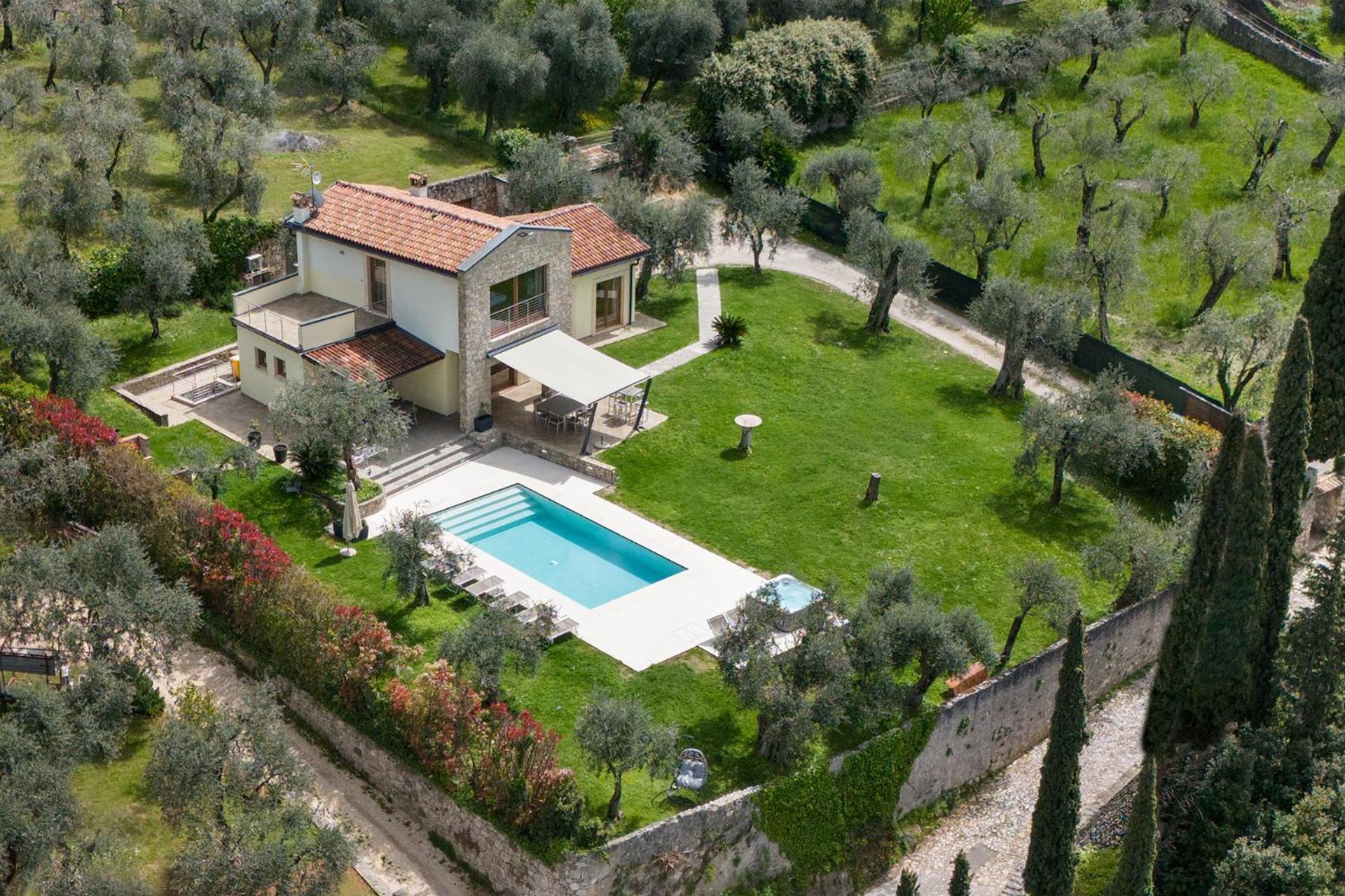 Villa Cipressi - Luxuri Lounge - مالتشيزينيه المظهر الخارجي الصورة